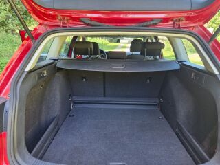 Volkswagen Golf 1.0 81kW