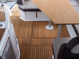 Bavaria S33HT 2 X D3 220 2 X D3 220