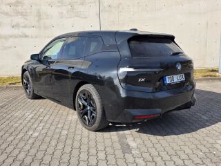 BMW iX xDrive 40 M-Pakett Autopilot 240kW