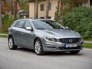 Volvo V60 SUMMUM AWD TWIN ENGINE PLUG IN HYBRID FACELIFT 2.4 158kW