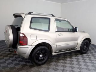 Mitsubishi Pajero Luxury ATM 3.2 DI-D 118kW