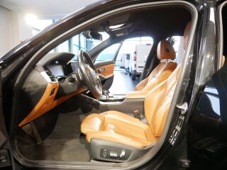 BMW 330 Luxury Line 3.0 195kW
