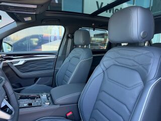 Volkswagen Touareg R-Line Final Edition Black Style 3.0 V6 TDI 210кВ
