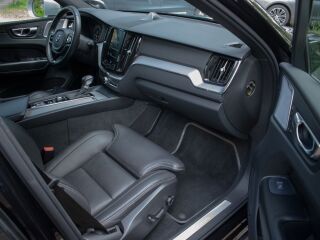Volvo XC60 AWD MY19 R-Design Intelli PRO Xenium Lux 2.0 D5 173кВ