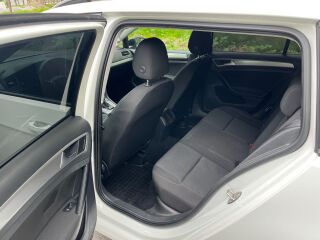 Volkswagen Golf 1.6 85kW
