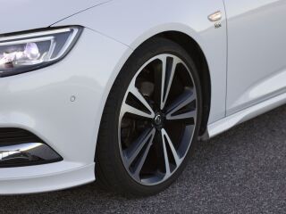 Opel Insignia OPC-line 1.5 121кВ