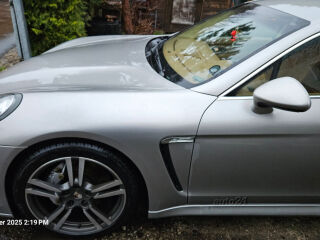 Porsche Panamera 4.8 V8 294kW