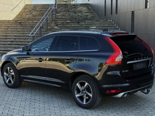 Volvo XC60 R-DESIGN FFD 140kW