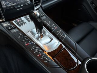 Porsche Panamera Turbo 4.8 V8 368kW