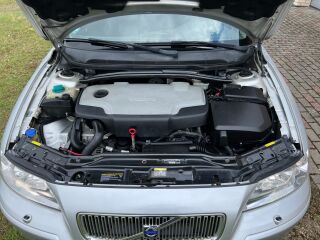 Volvo V70 Facelift 4WD 2.4 D5 136kW