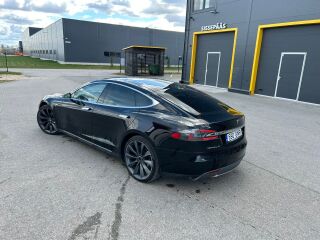 Tesla Model S 52kW