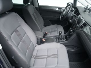 Volkswagen Golf Sportsvan AllStar Premium 1.6 81кВ