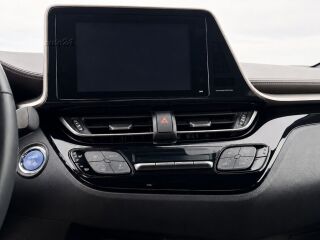 Toyota C-HR Luxury Plus 1.8 72кВ