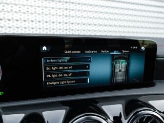 Mercedes-Benz CLA 180 180 AMG line 1.3 100kW