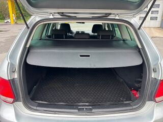 Volkswagen Golf Comfortline 1.6 R4 TDI 77кВ