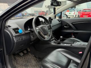 Toyota Avensis 2.0 93кВ