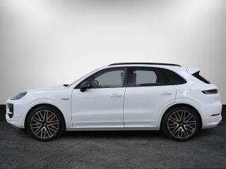 Porsche Cayenne Turbo E-Hybrid 4.0 544kW