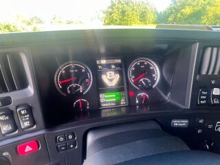 Scania R520 LA6X2HNB 382кВ