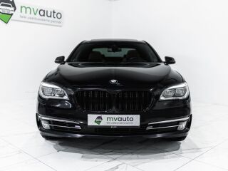 BMW 740 Facelift Individual X-drive 3.0 230kW