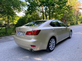 Lexus IS 250 Premium Mark&Levinson 2.5 V6 153kW