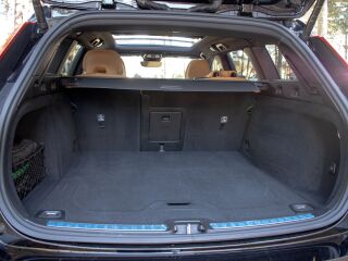 Volvo V60 Cross Country MY24 ULTIMATE BRIGHT Xenium Full 2.0 B4 MHEV Kerghübriid Polestar 145kW