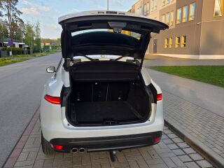 Jaguar F-Pace Luxury Line / MY2017 / Pack 2.0 R4 132kW