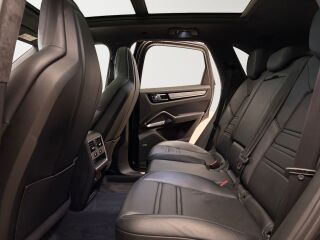 Porsche Cayenne Turbo 4.0 V8 404kW