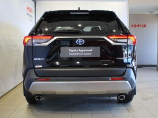 Toyota RAV4 Luxury Plus 2.5 131kW