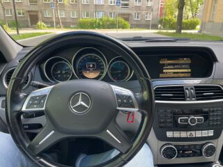 Mercedes-Benz C 180 2.1 88kW