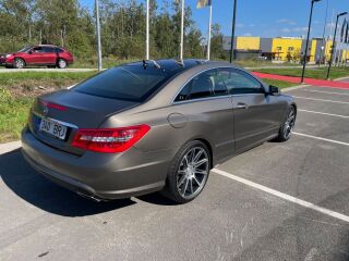 Mercedes-Benz E 500 V8 Coupe DESIGNO 5.5 285kW