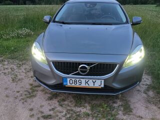 Volvo V40 2.0 110kW
