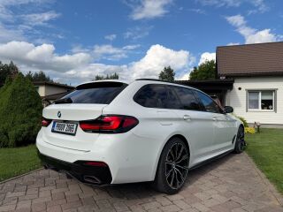 BMW 540 xDrive Touring M-Sport 3.0 250кВ
