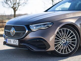 Mercedes-Benz E 220 AMG Night Pakett 2.0 145кВ