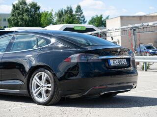 Tesla Model S 85D 270kW 270kW