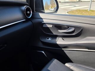 Mercedes-Benz V 300 2.0 174kW