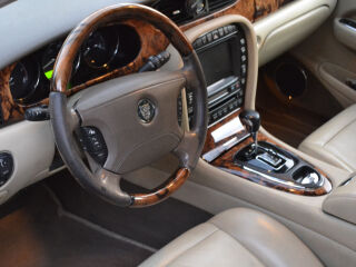 Jaguar XJ 2.7 152kW