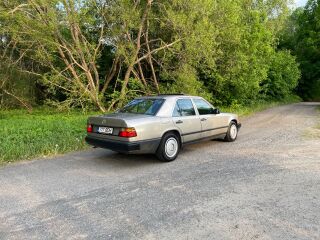 Mercedes-Benz E 200 2.0 87kW