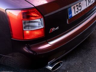 Audi S4 4.2 253kW