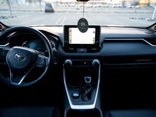 Toyota RAV4 Premium 2.5 221kW