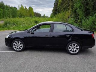 Volkswagen Jetta 1.6 BSE 75kW