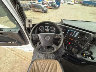Mercedes-Benz Arocs 3258 8x4 425kW