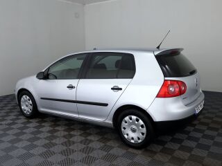 Volkswagen Golf Comfortline ATM 1.6 75kW