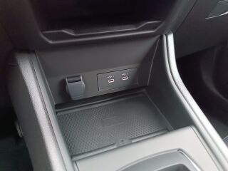 Mitsubishi Grandis Intense Plus 1.8 HEV 116kW