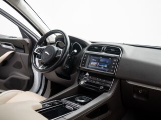 Jaguar F-Pace 2.0 132kW