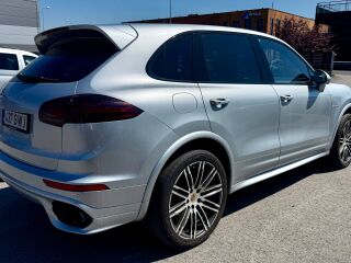 Porsche Cayenne S E-Hybrid Platinum Edition 3.0 245кВ