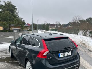 Volvo V60 R Design 2.4 158kW