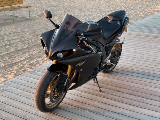 Yamaha YZF - R 1