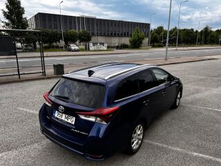 Toyota Auris 1.8 73кВ