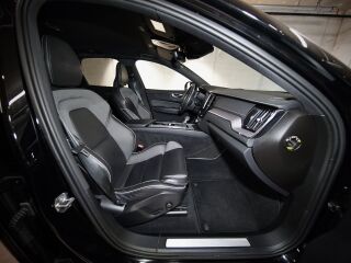 Volvo XC60 R-Design 2.0 D4 140kW