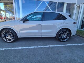 Porsche Cayenne Turbo S E-Hybrid 4.0 500kW